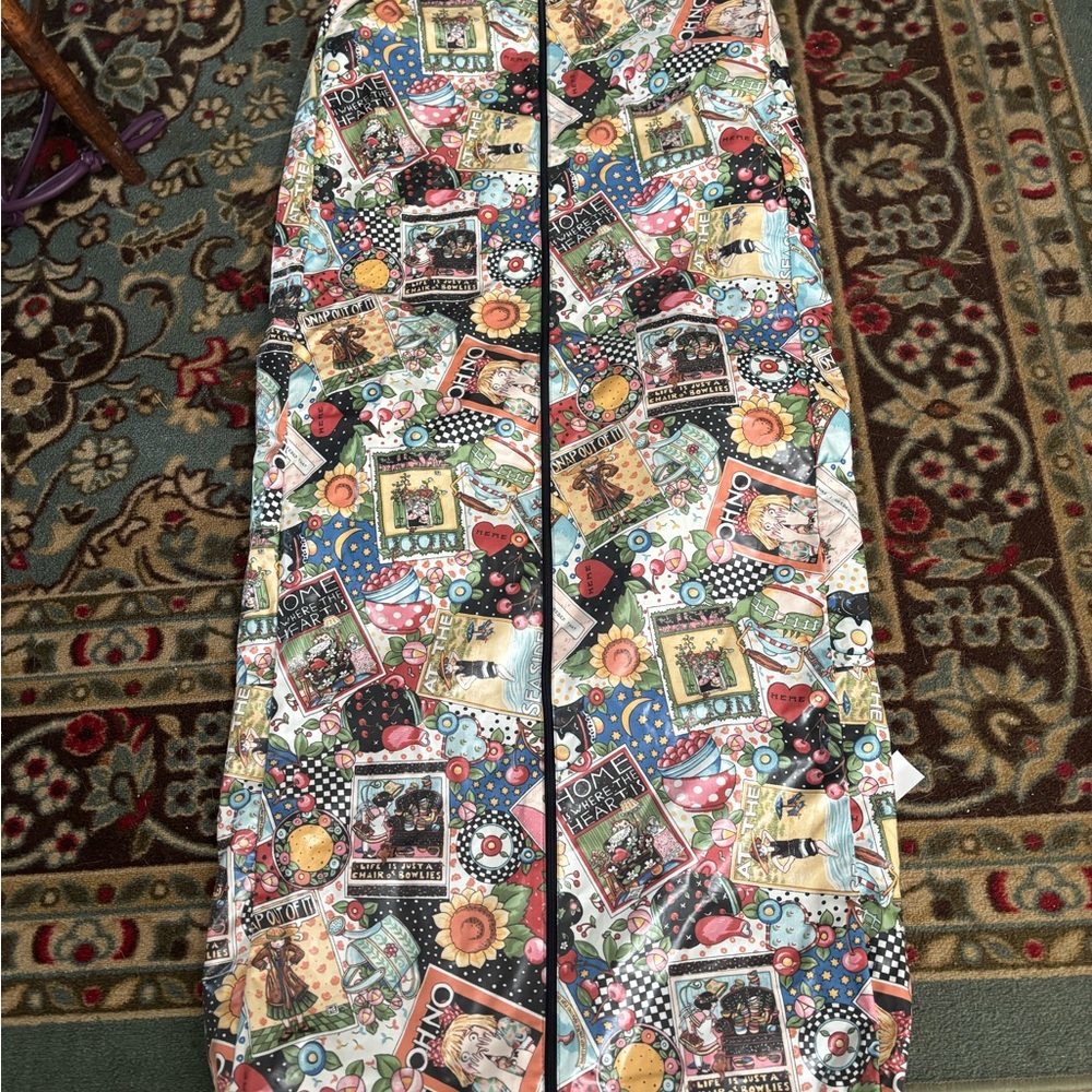Colorful Mary Englebreit Garment Bag with Vintage Print